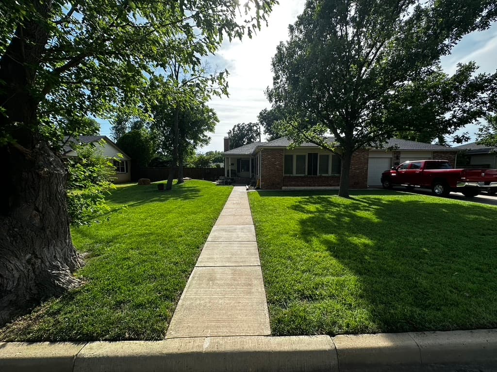 Freshly maintained lawn in Pampa, TX